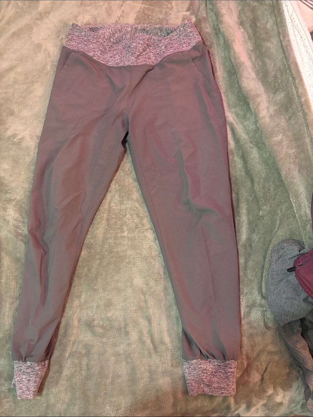 Patagonia Women’s joggers. Size small.